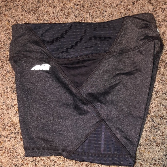 Shorts - Picture 3 of 4